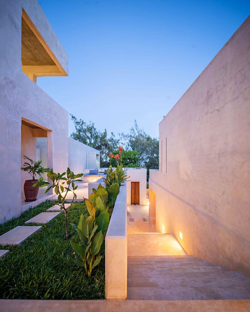 018 House E